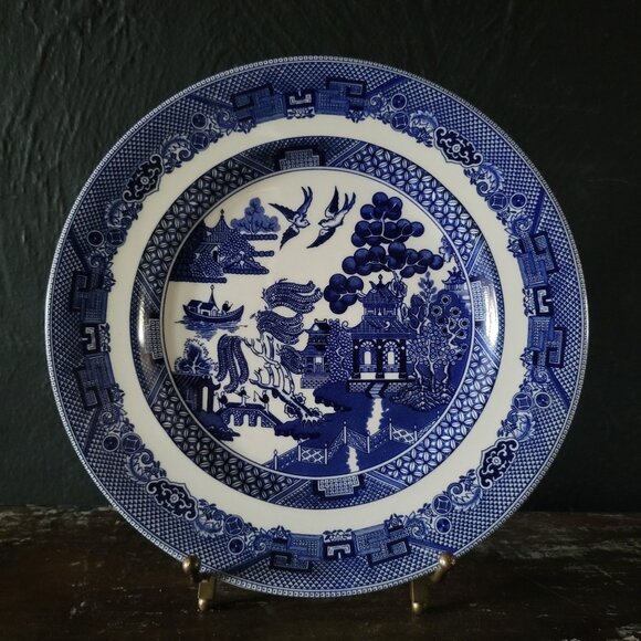 Johnson Brothers Blue Willow Salad Plate, Grandmillennial Chinoiserie - Picture 1 of 4